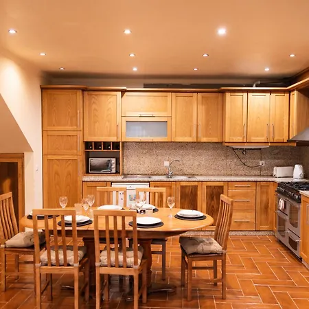 Holiday home Anjo House Monteiras